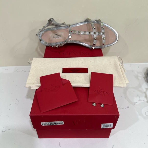 Valentino Garavani Rockstud Silver Glitter PVC Sandal - Picture 9 of 17